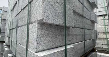 阜阳芝麻白路牙石 马路牙子