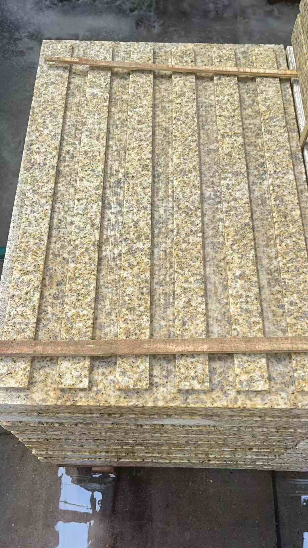 阜阳黄金麻盲道 石材盲道